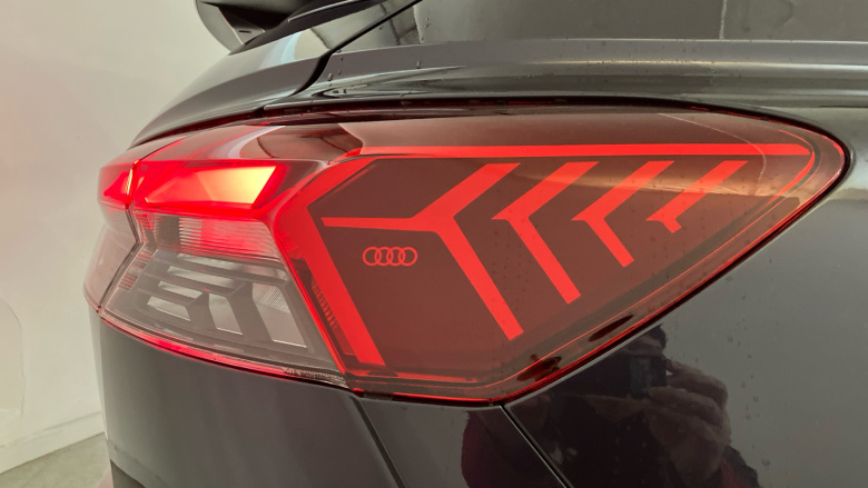 Audi Q4 e-tron 150kW 40 63kWh Black Edition 5dr Auto Electric Estate